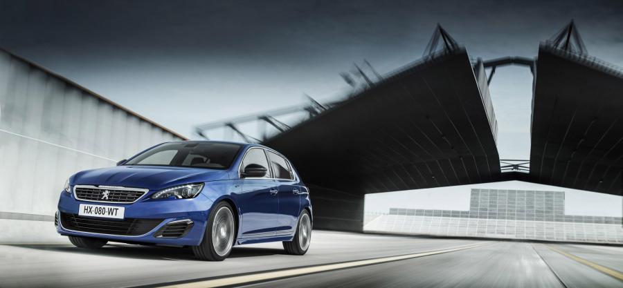  Peugeot 308 GT Hatchback 2014 года  (фото 3 из 4)